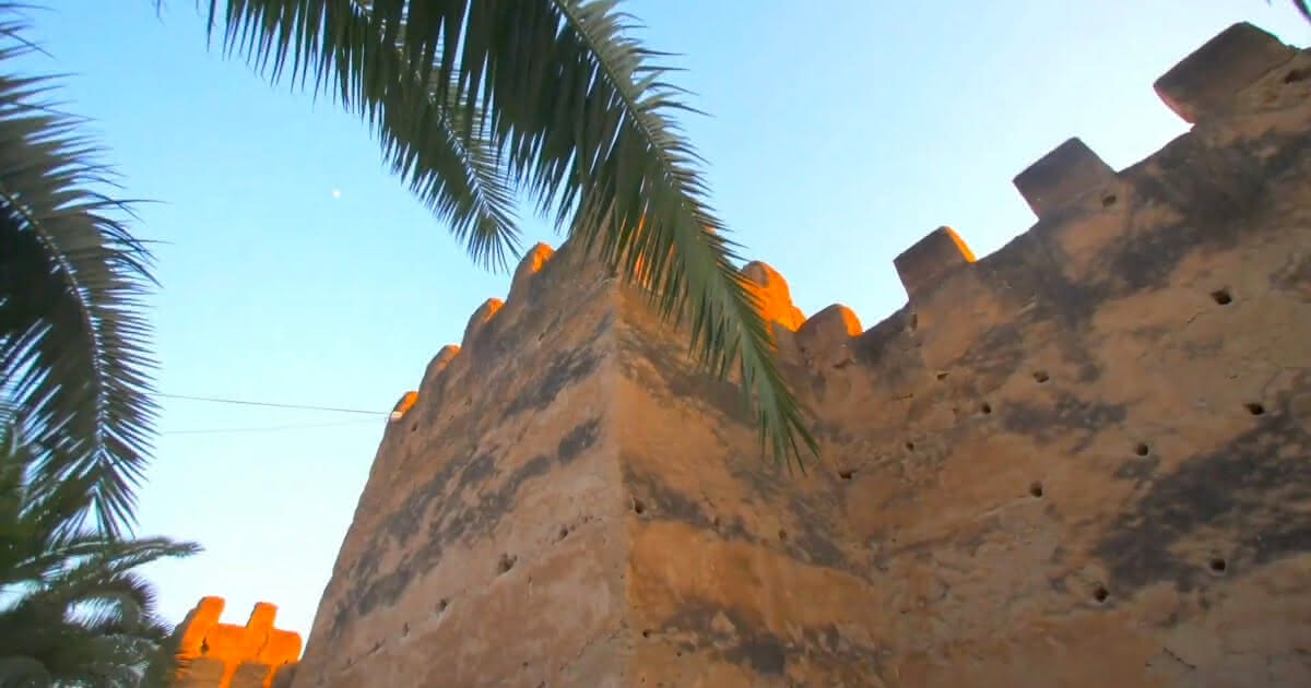 Traditionelle marokkanische Architektur in Taroudant bei einer Tagestour von Agadir