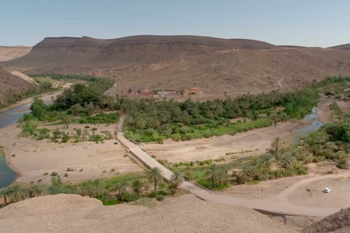 Fint Oasis Ouarzazate Morocco panoramic view palm valley
Title:
Fint Oasis near Ouarzazate
Caption:
Fint Oasis – lush palm valley surrounded by desert landscapes near Ouarzazate